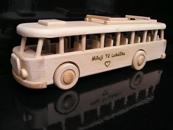 Holzbus Spielzeug – tschechische Herstellung, hochwertiges traditionelles Design
