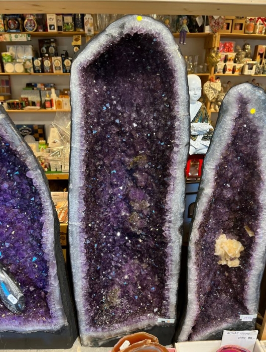 Große Amethyst-Geode aus Brasilien