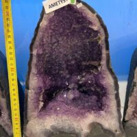 Amethyst-Geode mit schöner Höhle