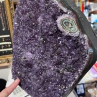 Detail der Amethyst-Geode zum Verkauf