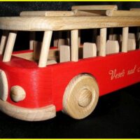 Holzbus lux – originelles Modell als Geschenk