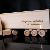Holzgeschenk für Lkw-Fahrer JS Trans Logistic