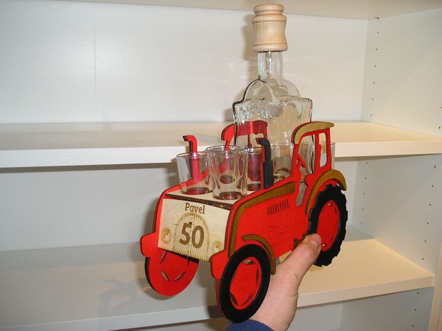Traktor-Geschenk mit Flasche zum 50. Geburtstag