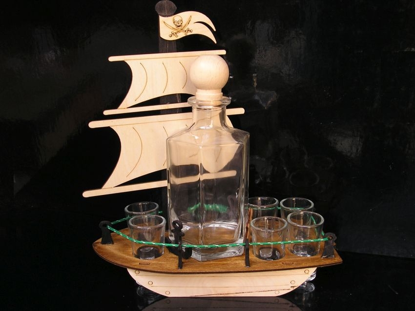 Geschenk für Seemann mit Flasche und Schnapsgläsern Ruhestand