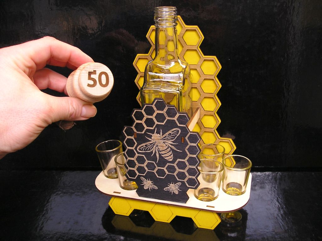 Geschenk für Imker Flasche mit Schnapsgläsern zum 50. Geburtstag