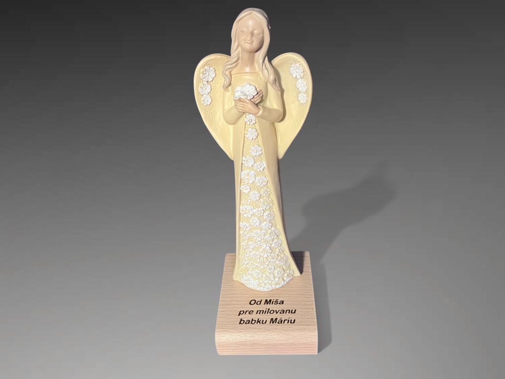 Engel Figur mit Blume als personalisierte Skulptur