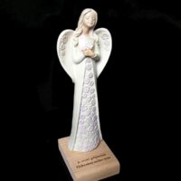Schutzengel Figur Blume auf Holzsockel mit Namen