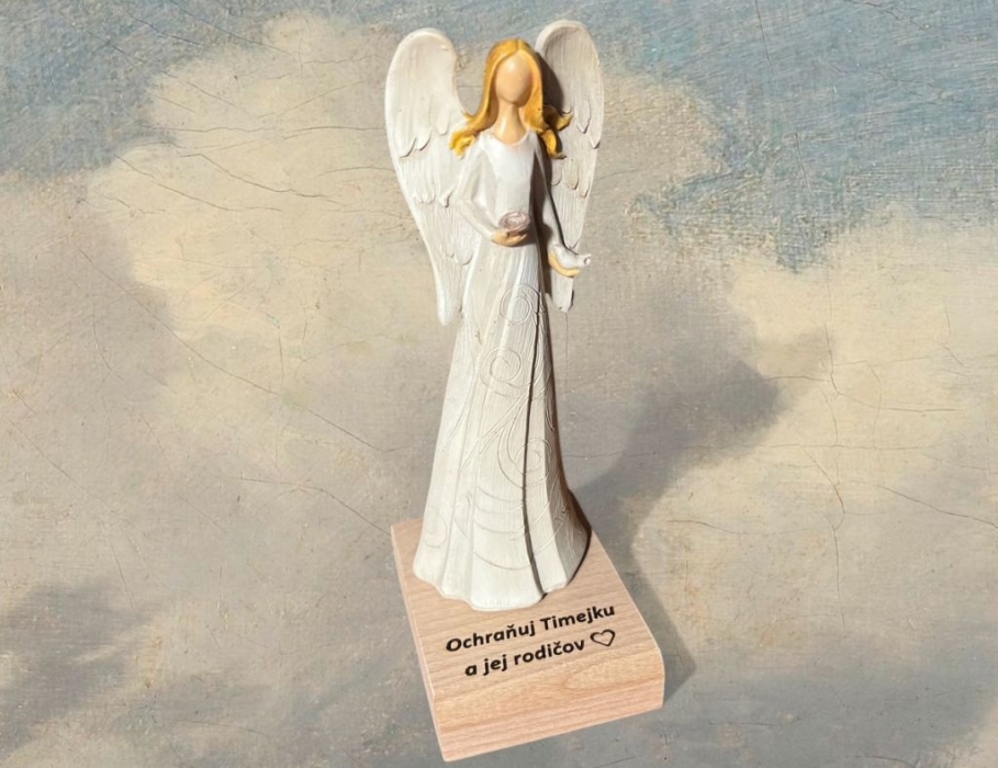Schutzengel-Statue mit Namenspersonalisierung als Geschenk für eine Frau