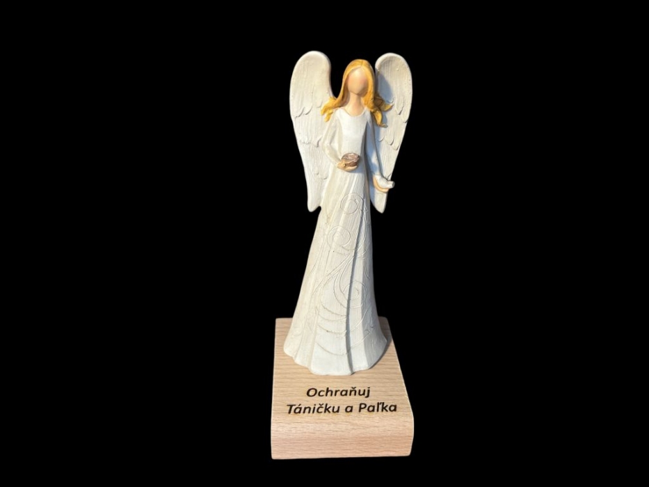 Engel Figur mit Schale als personalisierte Skulptur