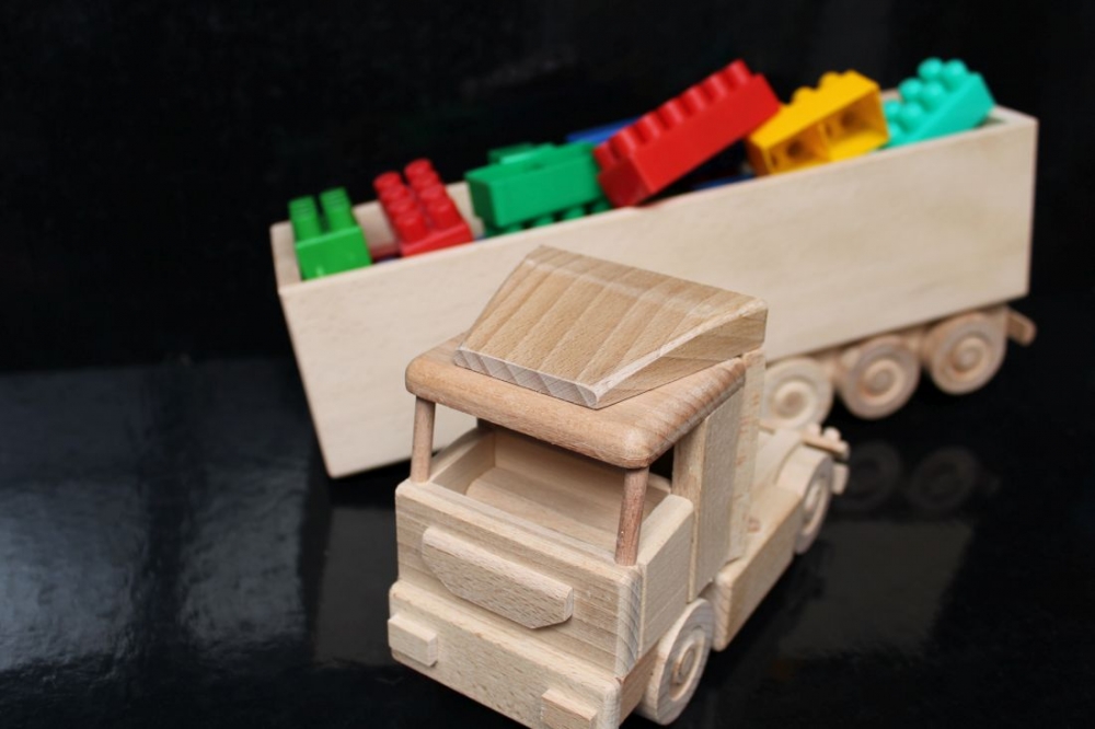 Holzspielzeuge LKW