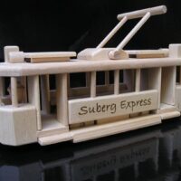Holzgeschenke für Fahrer, Holzspielzeug Holzstraßenbahn, elektrisches Schienenfahrzeug als Dekoration
