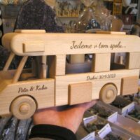 Karavan als Hochzeitsgeschenk, Fahrzeugmodell Spielzeug