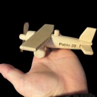 Geburtstags-Holzflugzeug Spielzeug