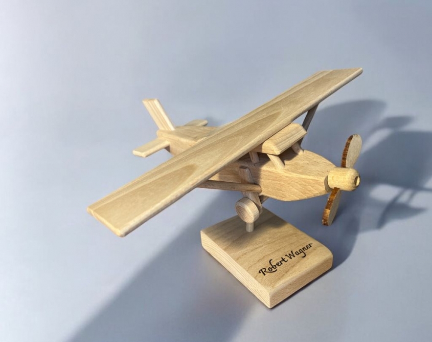 Holzflugzeug PILATUS