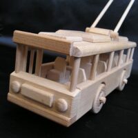Holzspielzeug O-Bus für Kinder mit Personalisierung