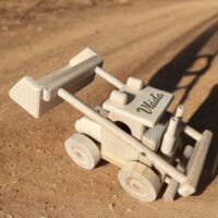 Holzgeschenke und Spielzeug Traktorlader Fahrer