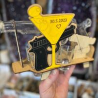 Pistolen Geschenk mit Flasche