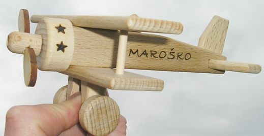Kleines Kinderflugzeug