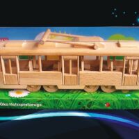 Holzspielzeug Straßenbahn historisches Modell