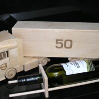 Truck mit Flaschenhalter zum Geburtstag