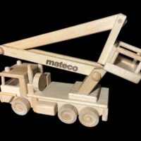 Holzfahrzeug Geschenk Hubarbeitsbühne