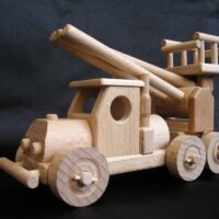 Fahrzeug mit Auslegerbühne Spielzeug