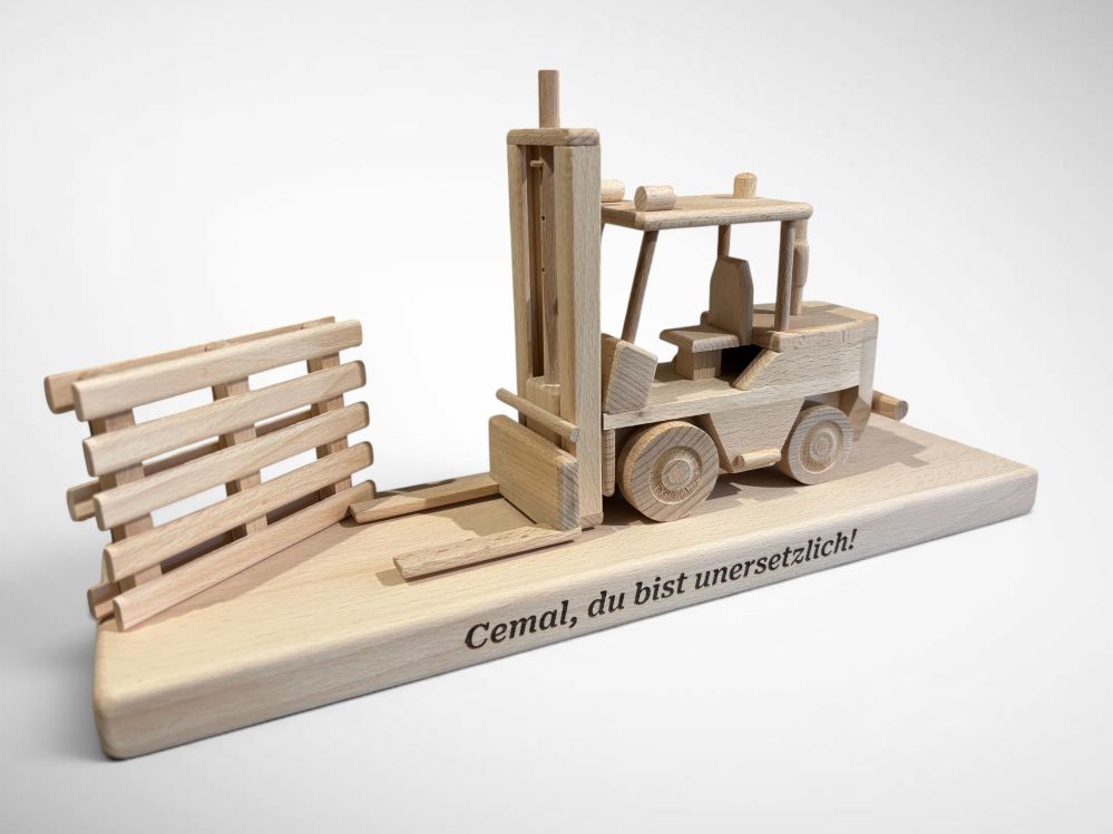 Modell Gabelstapler aus Holz mit personalisierte Gravur Namen, Text